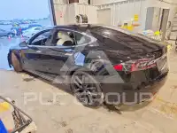 2020 Tesla Model S фото