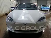 2020 Tesla Model S фото