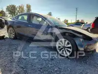 2020 Tesla Model 3 фото