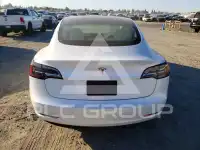 2020 Tesla Model 3 фото