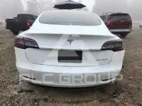 2020 Tesla Model 3 фото