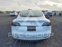 2020 Tesla Model 3 фото