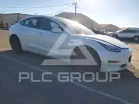 2020 Tesla Model 3 фото