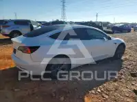2020 Tesla Model 3 фото