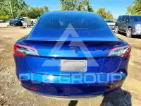 2020 Tesla Model 3 фото