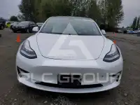 2020 Tesla Model 3 фото