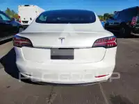 2020 Tesla Model 3 фото