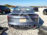2020 Tesla Model 3 фото