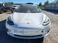 2020 Tesla Model 3 фото