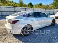 2020 Tesla Model 3 фото