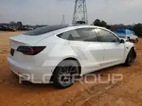2020 Tesla Model 3 фото