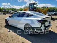 2020 Tesla Model 3 фото