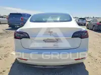 2020 Tesla Model 3 фото