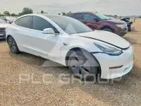 2020 Tesla Model 3 фото