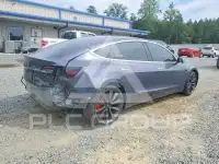 2020 Tesla Model 3 фото