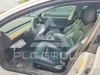 2020 Tesla Model 3 фото