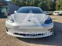 2020 Tesla Model 3 фото
