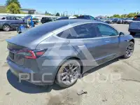 2020 Tesla Model 3 фото