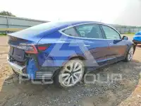 2020 Tesla Model 3 фото