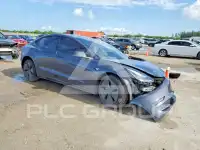 2020 Tesla Model 3 фото
