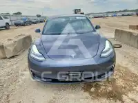 2020 Tesla Model 3 фото