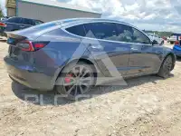 2020 Tesla Model 3 фото