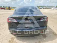 2020 Tesla Model 3 фото