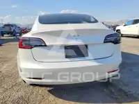 2020 Tesla Model 3 фото