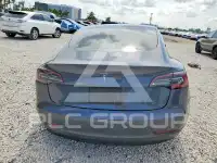 2020 Tesla Model 3 фото