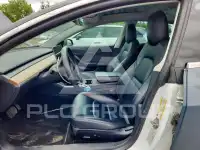 2020 Tesla Model 3 фото