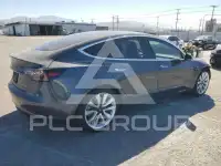 2020 Tesla Model 3 фото