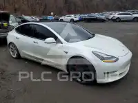 2020 Tesla Model 3 фото