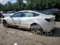 2020 Tesla Model 3 фото