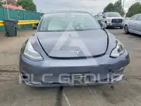 2020 Tesla Model 3 фото