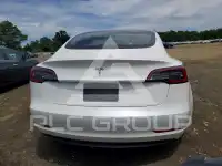2020 Tesla Model 3 фото