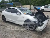 2020 Tesla Model 3 фото