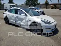 2020 Tesla Model 3 фото