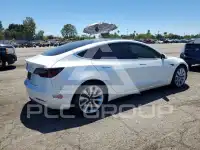 2020 Tesla Model 3 фото