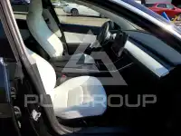 2020 Tesla Model 3 фото