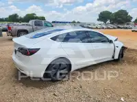 2020 Tesla Model 3 фото