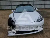 2020 Tesla Model 3 фото