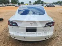 2020 Tesla Model 3 фото