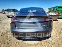 2020 Tesla Model 3 фото