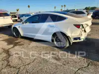 2020 Tesla Model 3 фото
