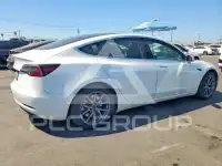 2020 Tesla Model 3 фото
