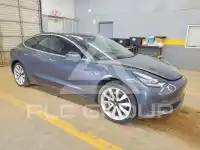 2020 Tesla Model 3 фото