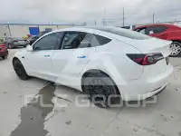 2020 Tesla Model 3 фото