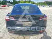 2020 Tesla Model 3 фото