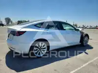 2020 Tesla Model 3 фото