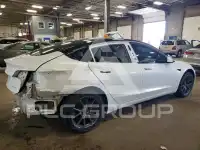 2020 Tesla Model 3 фото